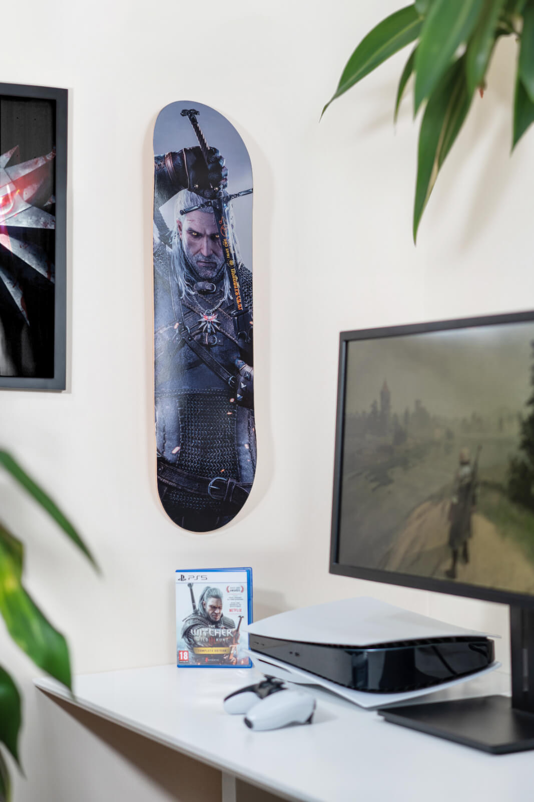 The Witcher Geralt Icon Skateboard Deck
